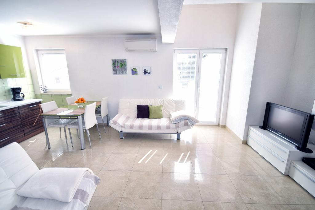 Apartments Link Rovinj Zimmer foto